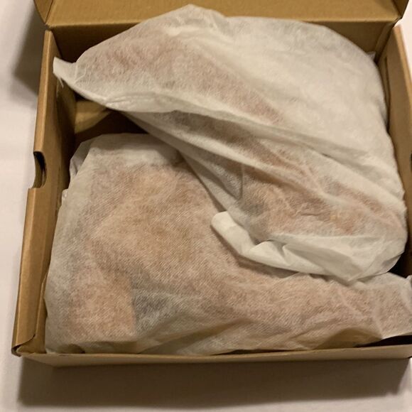 Women's size 5 chunky heels round toe ankle boots w/buckle. - Picture 9 of 10